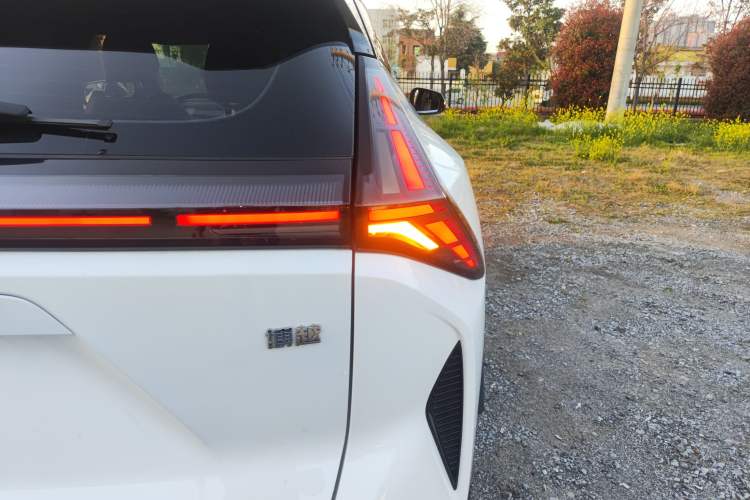 Used Geely Auto Emgrand X7 Sport 2023 Boyue COOL 1.5TD Friend Edition Right Rear Taillight
