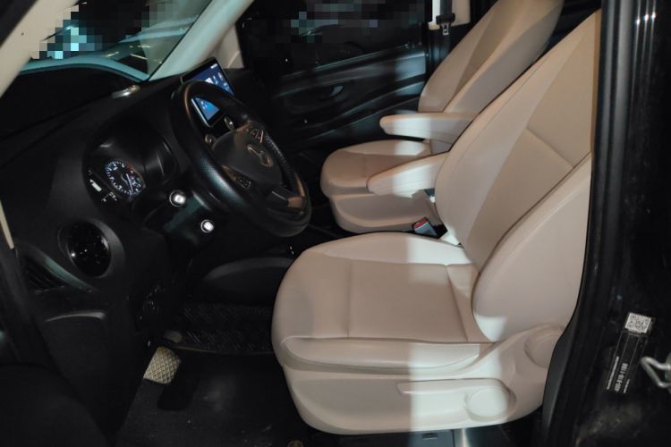 Used Mercedes-Benz Vito 2023 2.0T Elite Version 9 Seats