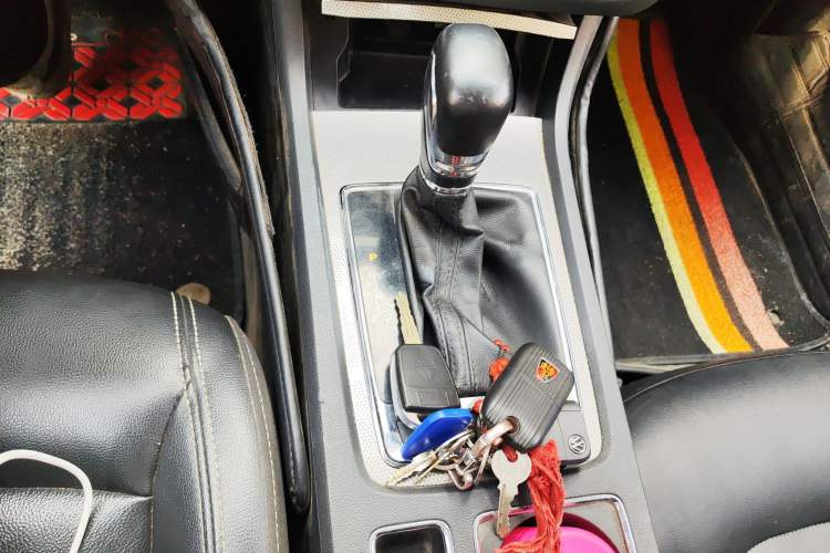 Used Roewe i6 2020 PLUS 1.6L CVT 4G Connected Glory Luxury Edition Gear Lever