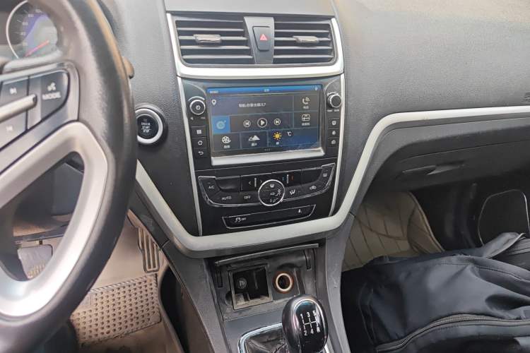 Used Geely Auto Emgrand 2015 Sedan 1.5L Manual - Top Trim Level