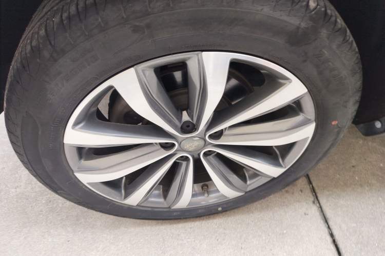 Used Roewe RX5 MAX 2019 300TGI Automatic Smart Cabin Luxury Edition
