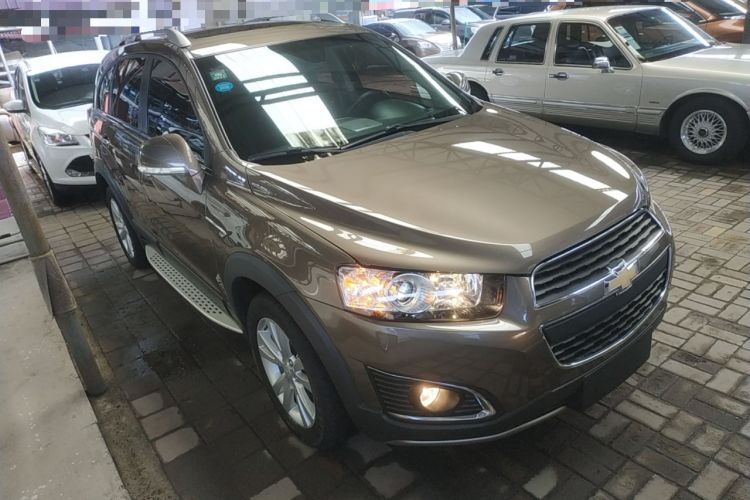 Used Chevrolet Captiva 2015 2.4L 4x4 Flagship Edition 7-Seater