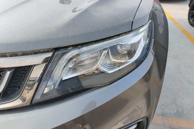 Used Geely Auto Emgrand X7 Sport 2018 1.8TD Automatic Two-Wheel Drive Smart Connect 4G Internet Edition
