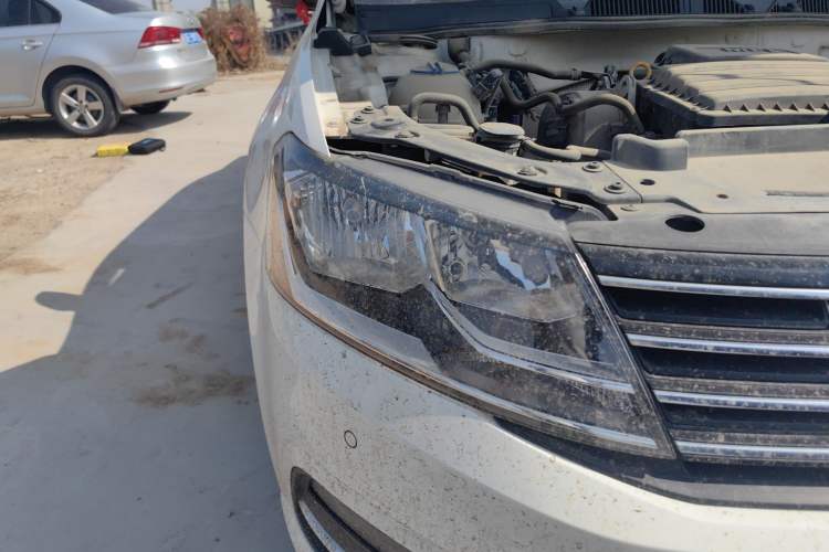 Used Volkswagen Lavida 2015 1.6L Automatic Comfort Edition
