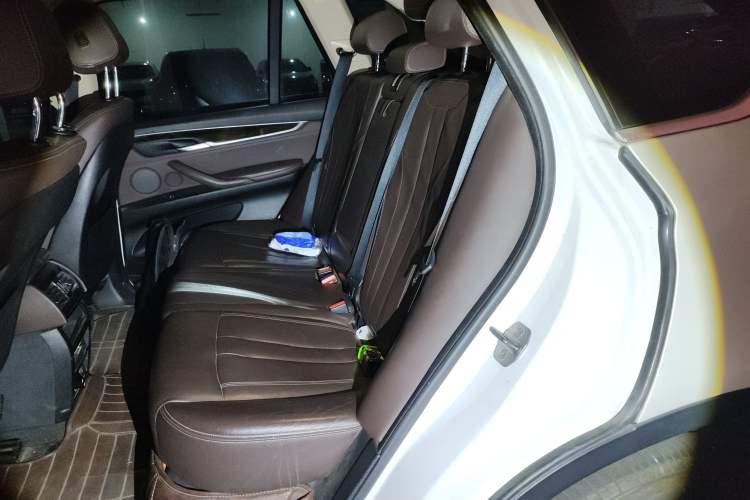 Used BMW X5 2015 xDrive28i
