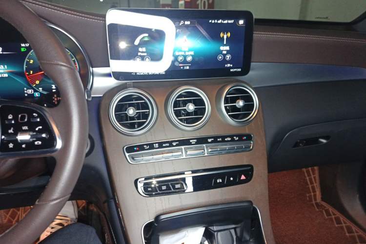 Used Mercedes-Benz GLC 2022 Refreshed GLC 300 L 4MATIC Dynamic Edition