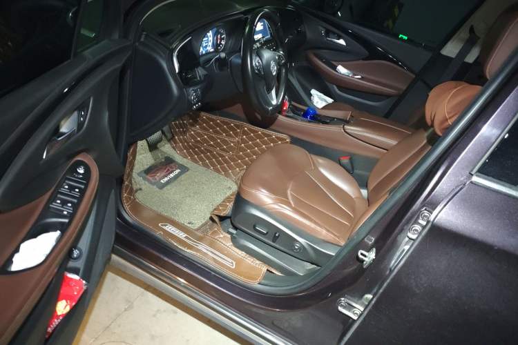 Used Buick Envision 2018 28T Four-Wheel Drive Luxury Model
