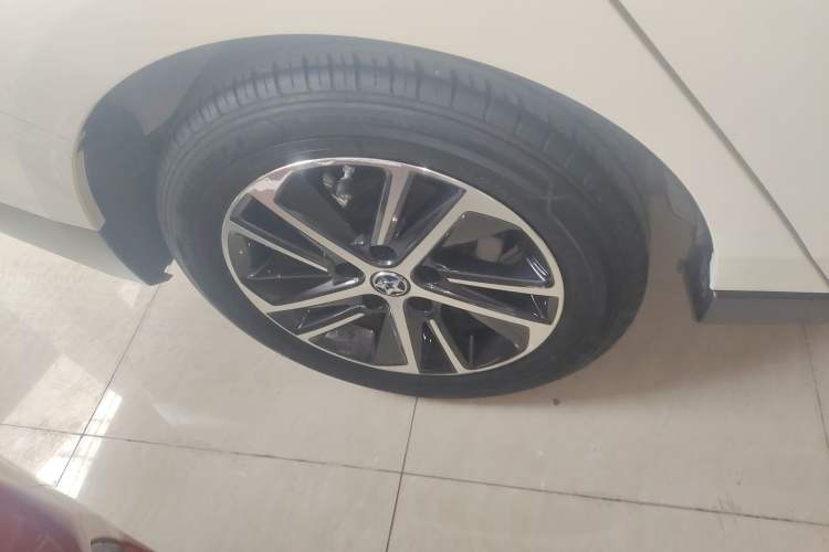 Used Venucia D60 2019 1.6L XL CVT Smart Connect Elite Edition