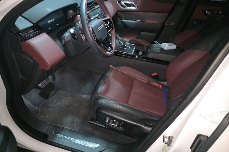 Used Land Rover Range Velar 2025 Dynamic HSE Left Front Seat