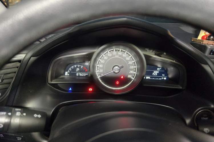 Used Mazda 3 Axela 2017 Sedan 1.5L Automatic Luxury Model Emission Standard China V
