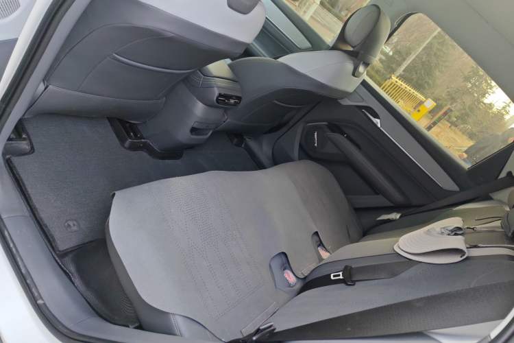 Used Bestune Yueyi 03 2025 445km Joyful Edition
