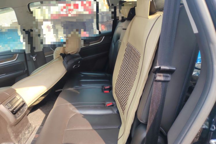 Used Roewe RX8 2018 30T Smart Connectivity Two-Wheel Drive Flagship Edition