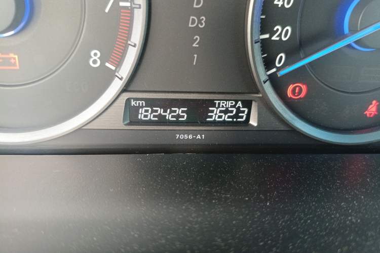 Used Honda Crosstour 2012 2.4L Luxury Edition Odometer Close Up