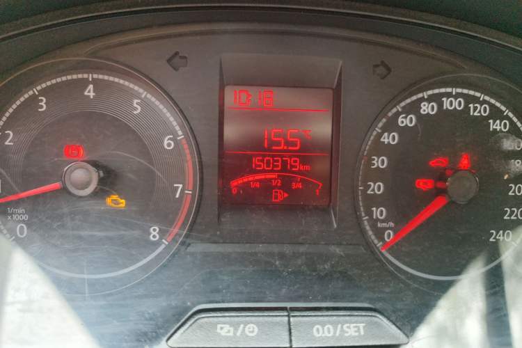 Used Volkswagen Santana 2016 1.6L Manual Fashion Edition Odometer Close Up