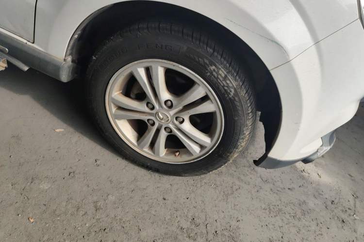 Used HYOSOW H2 2015 1.5L AMT Prestige Version BJ415C Right Front Wheel Hub