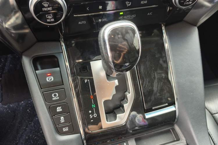 Used Toyota Vellfire 2020 Dual-Engine 2.5L HV Luxury Edition