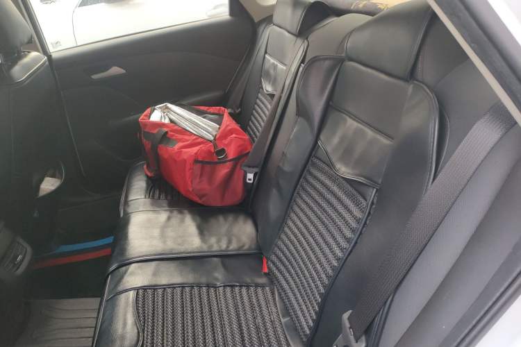 Used Chevrolet Monza 2019 Redline 320T Dual-Clutch Joyful Edition China VI Standard Left Rear Seat