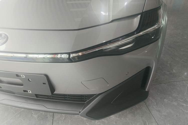 Used Toyota bZ3 2024 517 km Elite PRO Left Front Headlight