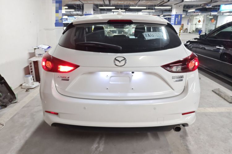 Used Mazda 3 Axela 2017 Hatchback 1.5L Automatic Comfort Model Emission Standard China V
