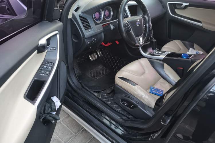 Used Volvo XC60 2011 2.0T Zhiya Edition