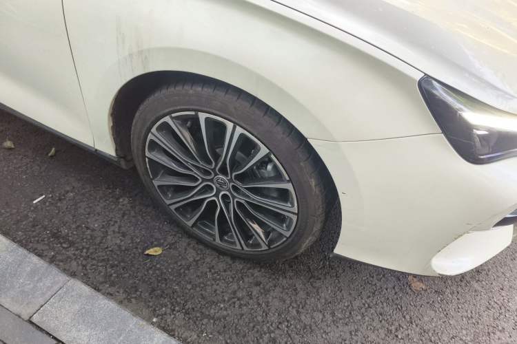 Used MG 7 2023 2.0T Automatic Hunter Luxury Edition
