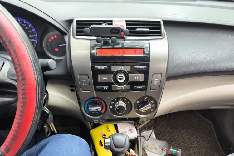 Used Honda City Classic 2012 1.5L Automatic Elite Edition Audio And AC Panel