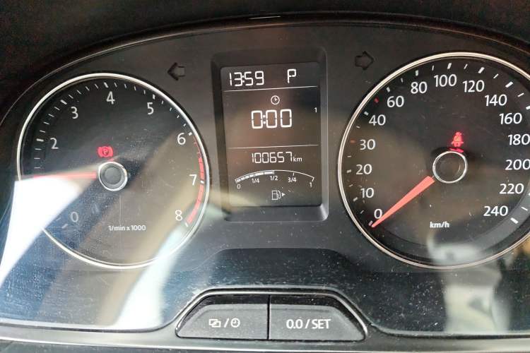 Used Volkswagen Lavida 2013 Revised Version 1.6L Automatic Luxury Edition
