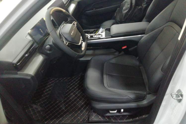 Used Wuling Xingguang 2024 Co-Creation Edition 510 Advanced Model
