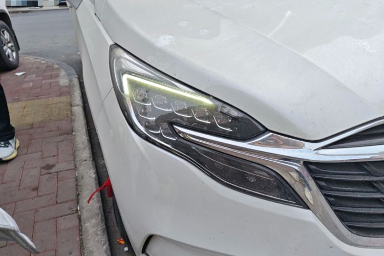 Used Buick GL8 2021 ES Landtrek 653T Luxury Model
