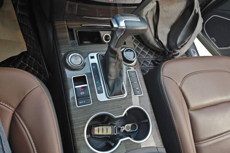 Used Haval H9 2016 2.0T Four-Wheel Drive Luxury 7-Seater
