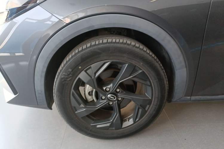 Used GAC Trumpchi GS3 2023 Shadow Speed 270T Enjoyment Edition Left Front Wheel Hub