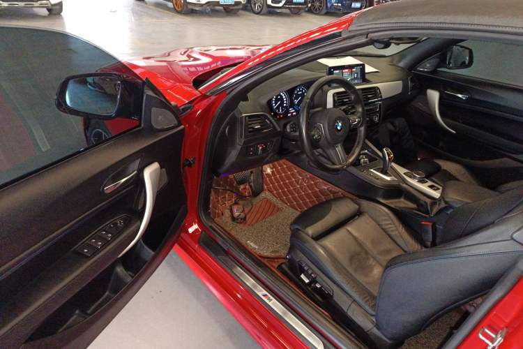 Used BMW 2 Series 2019 225i Convertible Coupe Luxury Edition M Sport Package Driver Seat