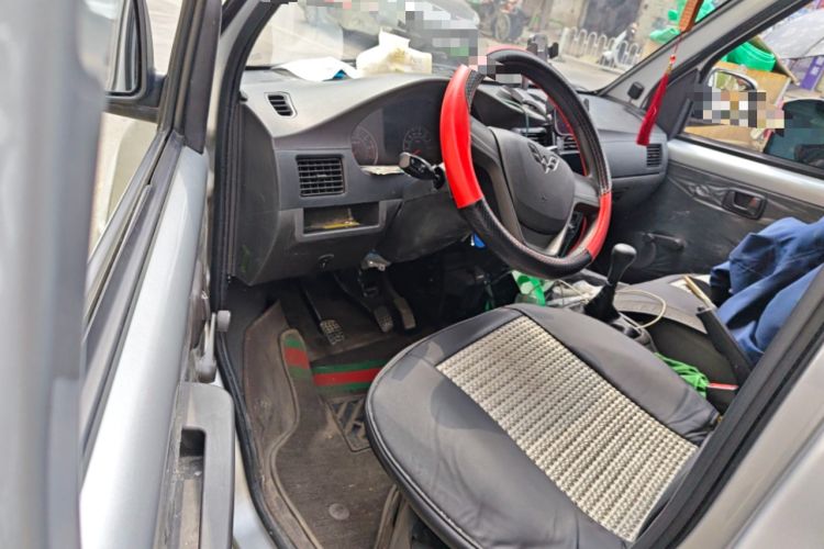 Used Wuling Rongguang 2021 1.5L Extended Basic Window-Sealed 5-Seat L3C Car Driver Seat