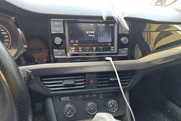 Used Volkswagen Bora 2019 1.5L Automatic Fashion Model Audio And AC Panel