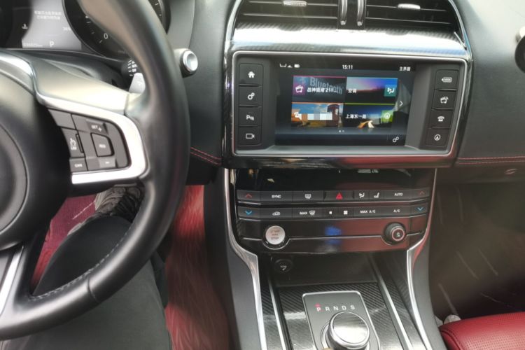 Used Jaguar XE 2018 2.0T 300 PS All-Wheel-Drive R-Sport Sport Edition Audio And AC Panel