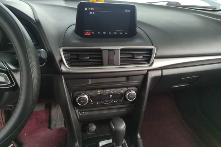 Used Mazda Mazda 3 Axela 2019 Cloud-Controlled Sedan 1.5L Automatic Luxury Model China VI Standard