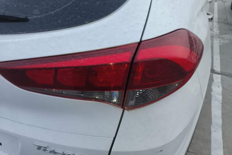 Used Hyundai Tucson 2018 1.6T Dual-Clutch Two-Wheel Drive 15th Anniversary Special Edition Right Rear Taillight