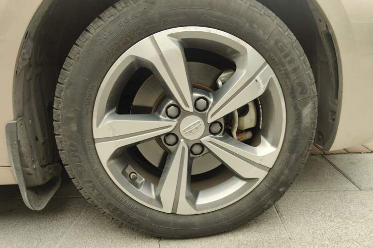 Used Geely Auto Emgrand GL 2018 1.8L Manual Elite Smart Connectivity Version
