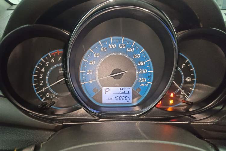 Used Toyota YARiS L Zhi Xuan 2015 1.5E Automatic Charm Edition