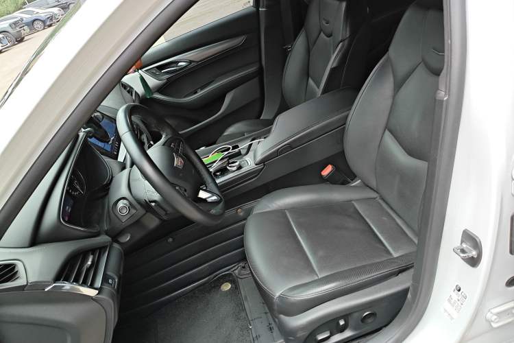 Used Cadillac CT5 2022 28T Luxury Version (Standard Edition) Left Front Seat