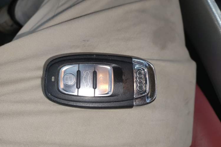 Used Audi Q5 2017 Plus 40 TFSI Technology Model
