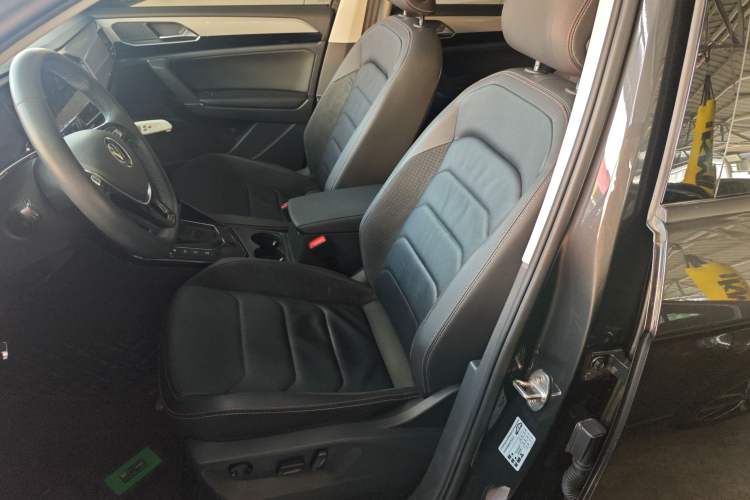 Used Volkswagen Tayron 2020 330TSI Two-Wheel Drive Luxury Smart Connectivity Version