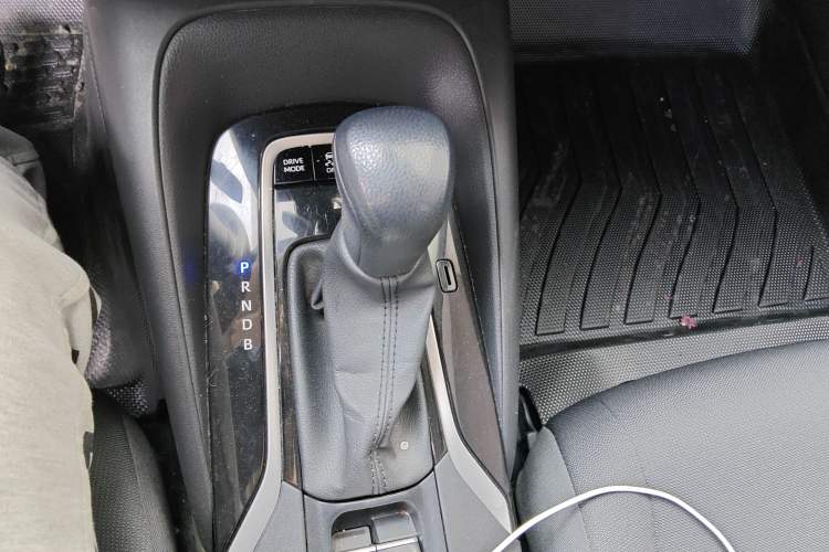 Used Toyota Corolla 2021 Dual-Motor 1.8L E-CVT Elite Edition Gear Lever