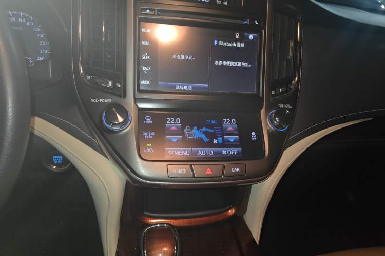 Used Toyota Crown 2015 2.5L Smart Edition Audio And AC Panel