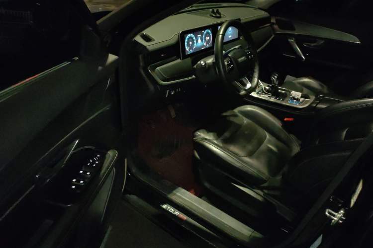 Used JETOUR X70 PLUS 2021 1.5T Manual Lin 5-Seater
