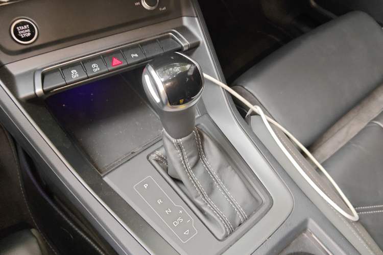 Used Audi Q3 Sportback 2023 40 TFSI Fashion Model Gear Lever
