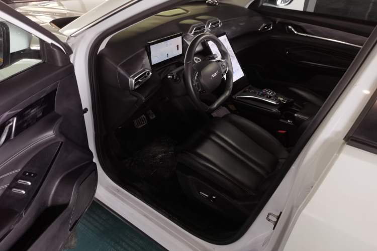 Used Dongfeng Aeolus Mage 2023 1.5T Luxury Edition
