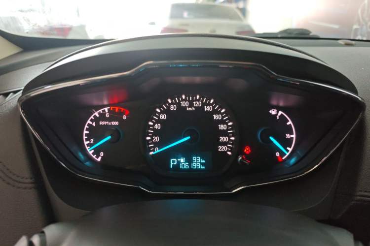 Used Ford Escort 2015 1.5L Automatic Fashion Model Instrument Cluster