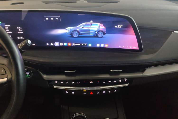 Used Cadillac XT4 2024 28T Two-Wheel-Drive Prestige Version Audio And AC Panel