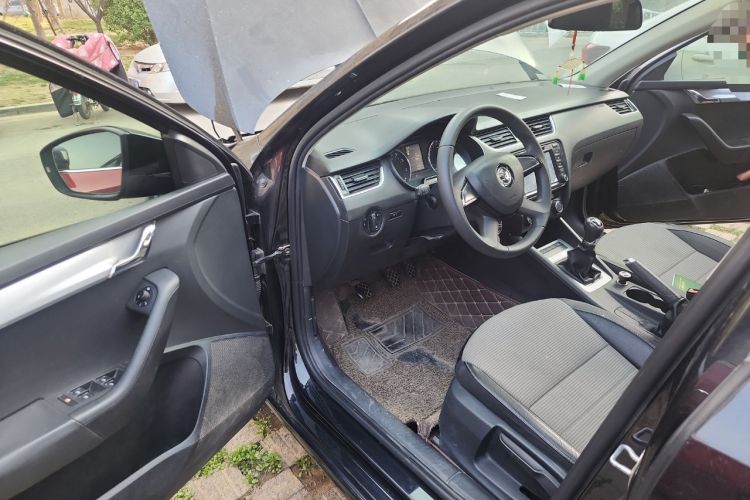 Used Skoda Octavia 2016 1.6L Manual Trend Edition
